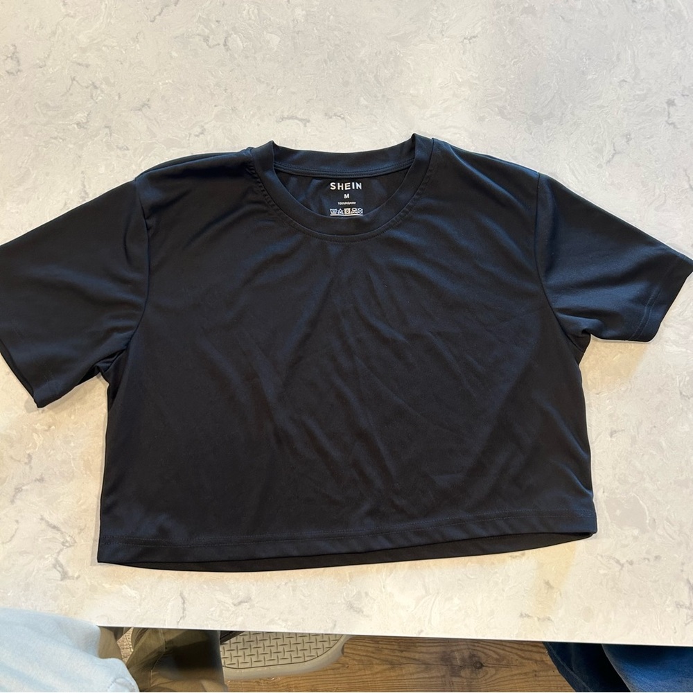 SHEIN Black Short Sleeve Tee